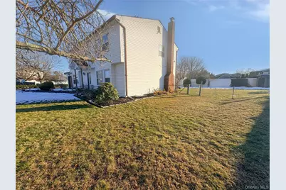 22 Forte Avenue, Medford, NY 11763 - Photo 4