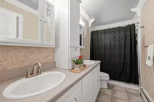 377 Deer Rd, Ronkonkoma, NY 11779 - Photo 14