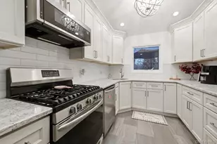 377 Deer Rd, Ronkonkoma, NY 11779 - Photo 6