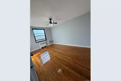 70-43 Park Drive East B, Kew Gardens, NY 11367 - Photo 8