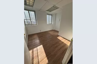 3800 E Tremont Avenue, Bronx, NY 10465 - Photo 4