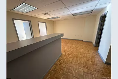 3800 E Tremont Avenue, Bronx, NY 10465 - Photo 10