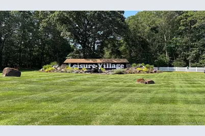 475 Darwen Drive #B, Ridge, NY 11961 - Photo 20
