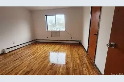 3315 Radcliff Avenue, Bronx, NY 10469 - Photo 10