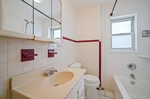 67 Orchard St, Lindenhurst, NY 11757 - Photo 16
