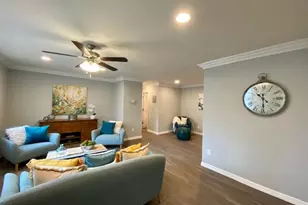 331 Brook Ave, Bay Shore, NY 11706 - Photo 4