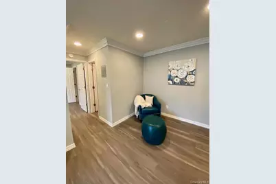 331 Brook Avenue #331-2A, Bay Shore, NY 11706 - Photo 6