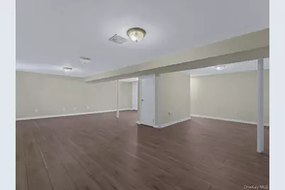 181 Whittier Avenue, North Babylon, NY 11703 - Photo 22