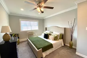 323 Brook Ave, Bay Shore, NY 11706 - Photo 6