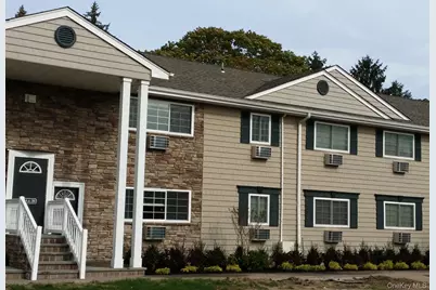 315 Brook Avenue #315-2A, Bay Shore, NY 11706 - Photo 1