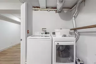 177 Red Creek Rd, Hampton Bays, NY 11946 - Photo 36