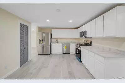 20 Matsunaye Drive, Medford, NY 11763 - Photo 10