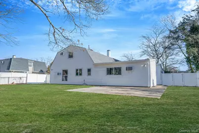 20 Matsunaye Drive, Medford, NY 11763 - Photo 4