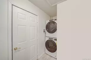 2101 Nicole Dr, Port Jefferson Station, NY 11776 - Photo 12