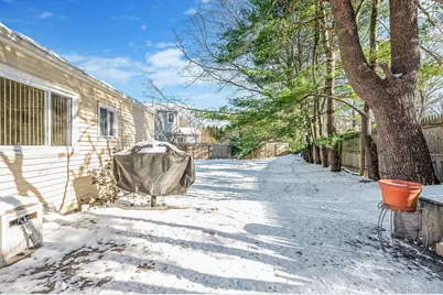 2 Greenpine Court, Dix Hills, NY 11746 - Photo 40