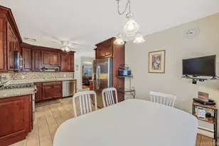 2 Green Pine Ct, Dix Hills, NY 11746 - Photo 8