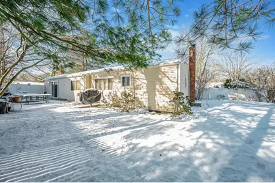 2 Greenpine Court, Dix Hills, NY 11746 - Photo 38