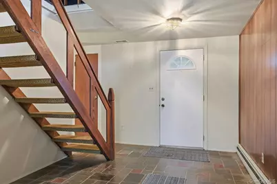 5431 Expressway Drive N, Holtsville, NY 11742 - Photo 10