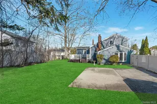 3 Dover Ln, Old Bethpage, NY 11804 - Photo 20