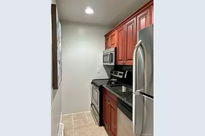 184 Hallock Road #6A2, Lake Grove, NY 11755 - Photo 2