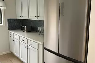 13 Pinebrook Pl, Bay Shore, NY 11706 - Photo 2