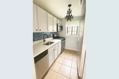 13 Pinebrook Place #13, Bay Shore, NY 11706 - Photo 1