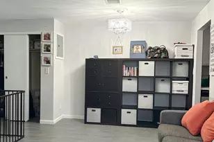 13 Pinebrook Pl, Bay Shore, NY 11706 - Photo 4