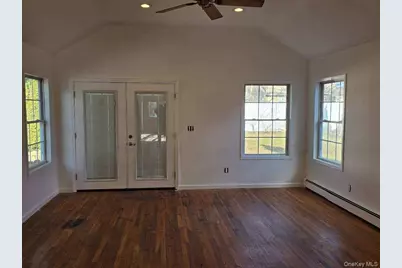 125 Greenwood Drive, North Babylon, NY 11703 - Photo 4