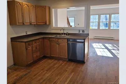 125 Greenwood Drive, North Babylon, NY 11703 - Photo 6