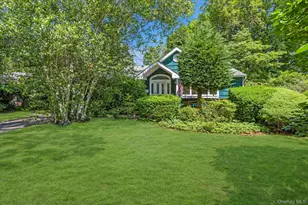 49 Thorney Ave, Huntington Station, NY 11746 - Photo 18