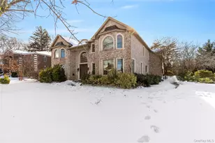 12 Knollwood Rd, Roslyn, NY 11576 - Photo 2