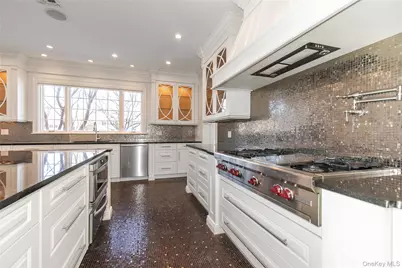 12 Knollwood Road, Roslyn, NY 11576 - Photo 14