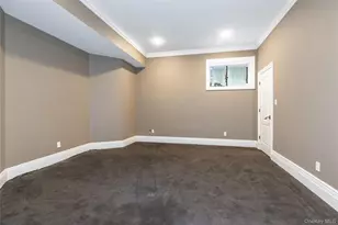 12 Knollwood Rd, Roslyn, NY 11576 - Photo 36