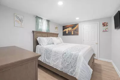 1031 E 225th Street, Bronx, NY 10466 - Photo 20