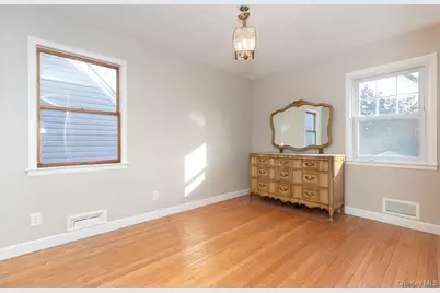 158 Reville Street, Bronx, NY 10464 - Photo 12