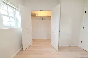 327 Mundy Ln, Mount Vernon, NY 10550 - Photo 4