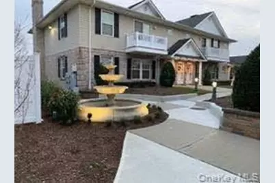 580 W Montauk Highway #22, Lindenhurst, NY 11757 - Photo 1
