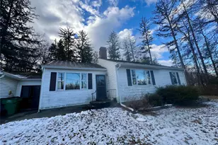 276 Old Hopewell Rd, Wappingers Falls, NY 12590 - Photo 4