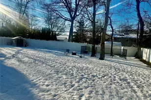 74 Wedgewood Dr, Coram, NY 11727 - Photo 14