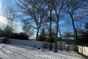 74 Wedgewood Dr, Brookhaven, NY 11727 - Photo 22