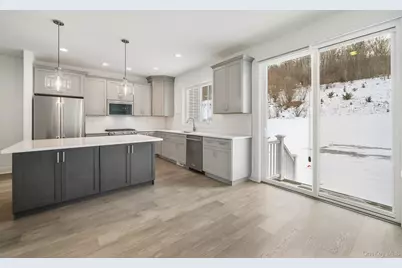 4034 Chestnut Ridge Rd Unit #62, Fishkill, NY 12524 - Photo 10