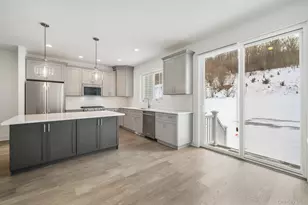 4034 Chestnut Ridge Rd Unit, Fishkill, NY 12524 - Photo 10