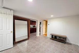 60-48 80th Ave, Glendale, NY 11385 - Photo 30