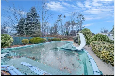 39 2nd Place, Central Islip, NY 11722 - Photo 8