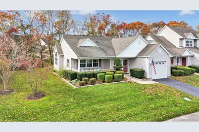 601 Pebble Beach Path, Riverhead, NY 11901 - Photo 1