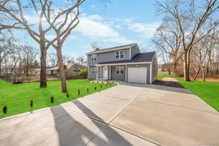 4 Dourland Rd, Medford, NY 11763 - Photo 4