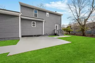 4 Dourland Rd, Medford, NY 11763 - Photo 10