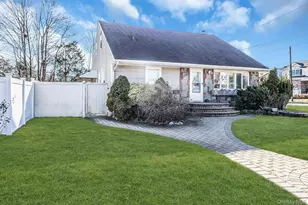 2864 Wilson Ave, Bellmore, NY 11710 - Photo 2