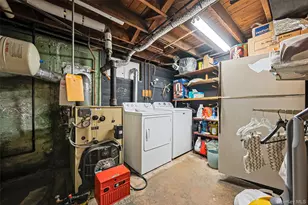 204 Maeder Ave, Merrick, NY 11566 - Photo 34