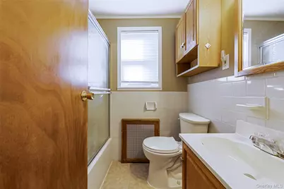 204 Maeder Avenue, Merrick, NY 11566 - Photo 30